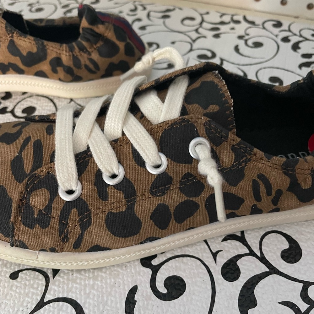 Ladies slip on shoes. Size 5.